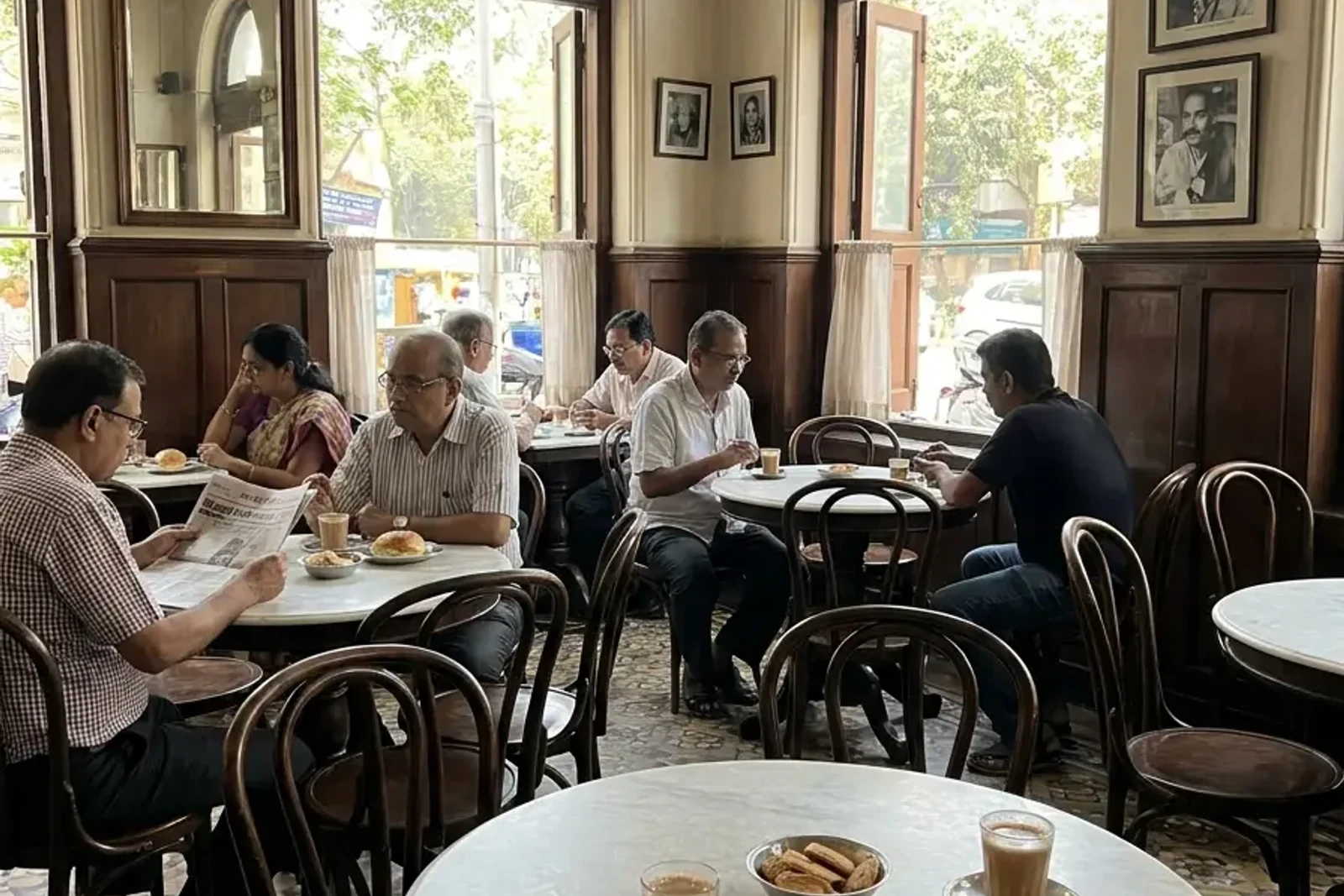 Mumbai café dining